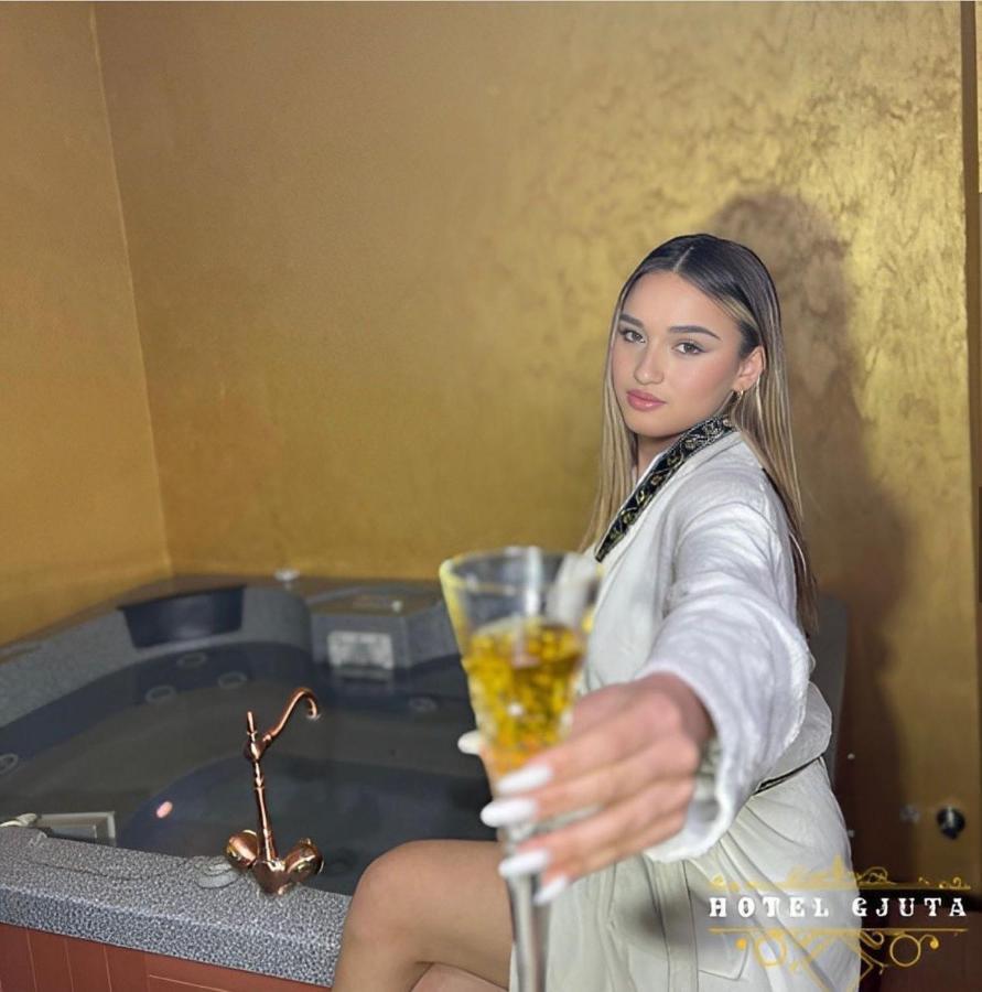 Hotel Gjuta Farke e Madhe 外观 照片